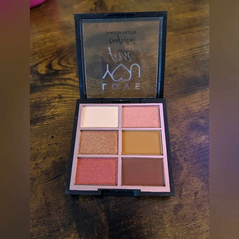 RealHer Warm Neutral Eyeshadow Palette - Beige, Rose, Copper, Brown